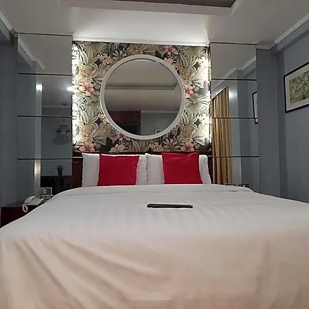 Paradise Hotel